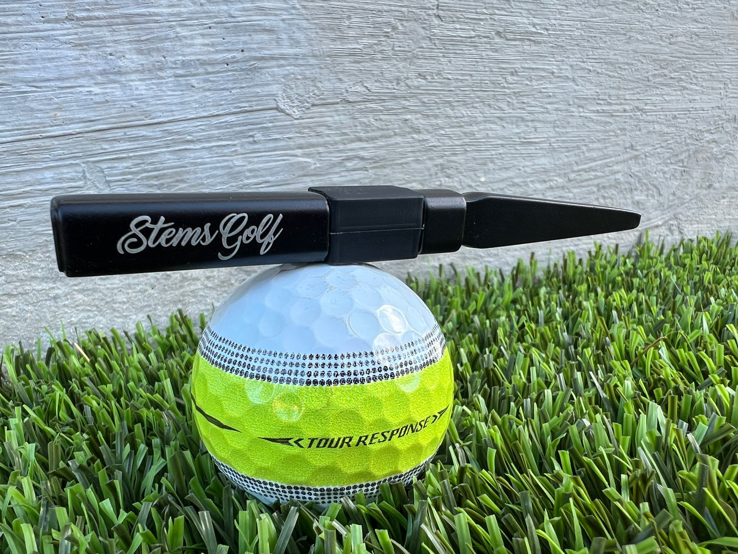 Stems Golf Divot Tool