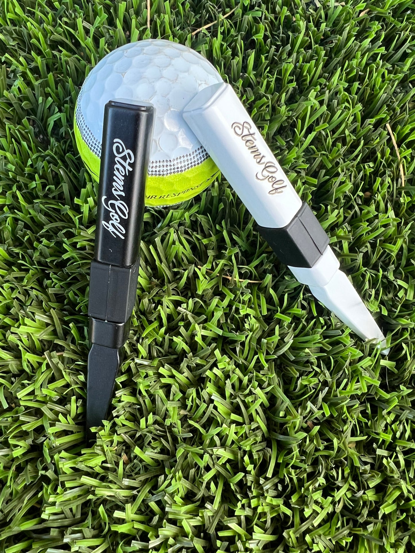 Stems Golf Divot Tool